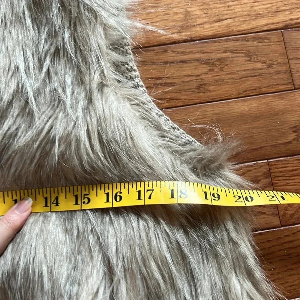 Debby Collection Faur Long Hair‎ Animal Fur size XL Vest back sweater polyester